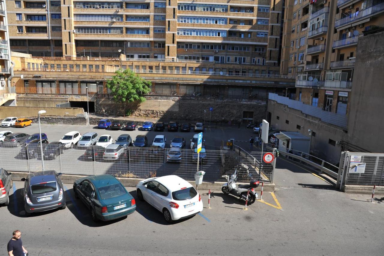 Home 22 Appartamento In Centro Storico - Katanya Dış mekan fotoğraf