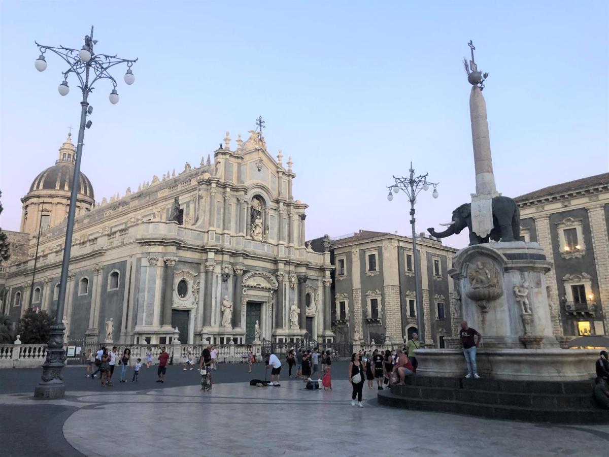 Home 22 Appartamento In Centro Storico - Katanya Dış mekan fotoğraf