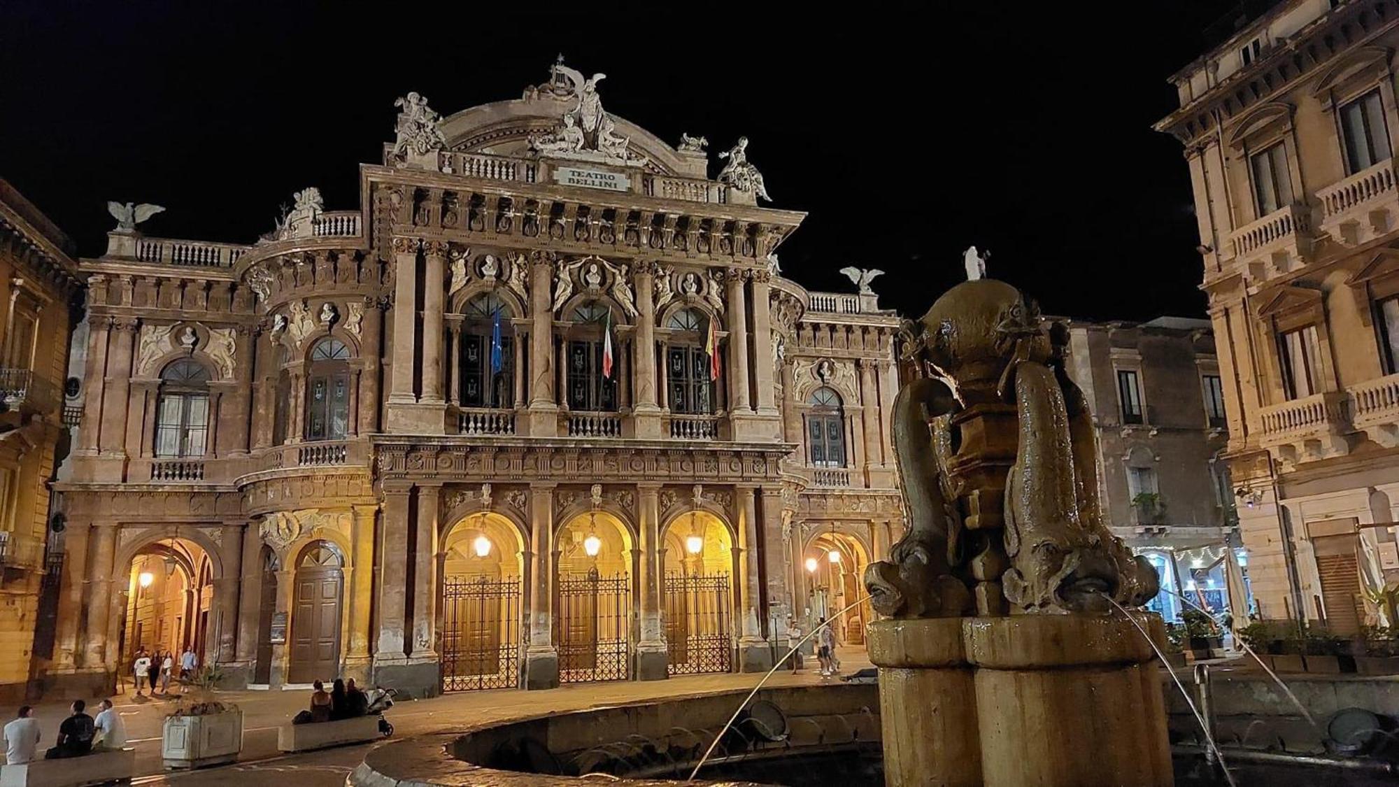Home 22 Appartamento In Centro Storico - Katanya Dış mekan fotoğraf